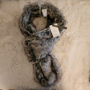 Aspen faux fur scarf